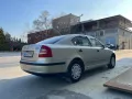 Skoda Octavia, Седан, 2005 г., снимка 4