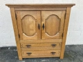 Масивен дъбов шкаф / малък бюфет – 2 врати + 2 чекмеджета, снимка 1