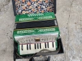 Детски акордион малъш  почти нов, снимка 1