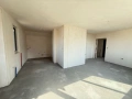 Тристаен апартамент в близост центъра на град Петрич, снимка 1