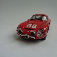 1:43 Best Model Alfa Romeo ИГРАЧКА КОЛИЧКА МОДЕЛ, снимка 2 - Колекции - 45415324