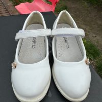 Бели пантофки, стелка естествена кожа - размер 25, снимка 3 - Детски пантофи - 45112169