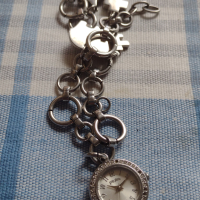 Елегантен дамски часовник гривна с кристали много красив стилен 43864, снимка 7 - Дамски - 45004357