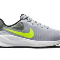 Оригинални маратонки на Nike Revolution 7! 44, снимка 1 - Маратонки - 45316698