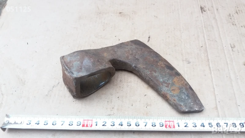 стара брадва , снимка 1