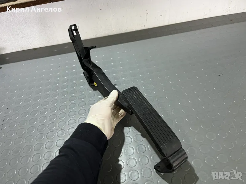 Педала на газта за Mercedes E-class W210, снимка 1