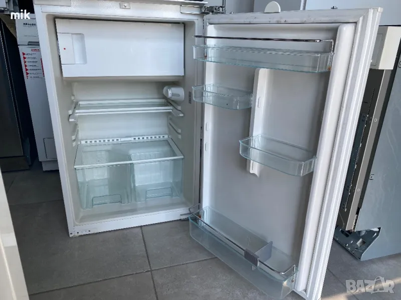 Малък хладилник за вграждане Kupperbusch, снимка 1