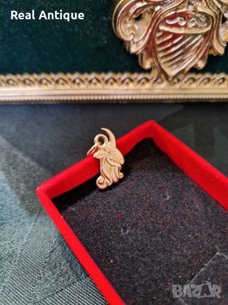 Прекрасна антикварна руска златна висулка Кози рог, снимка 1