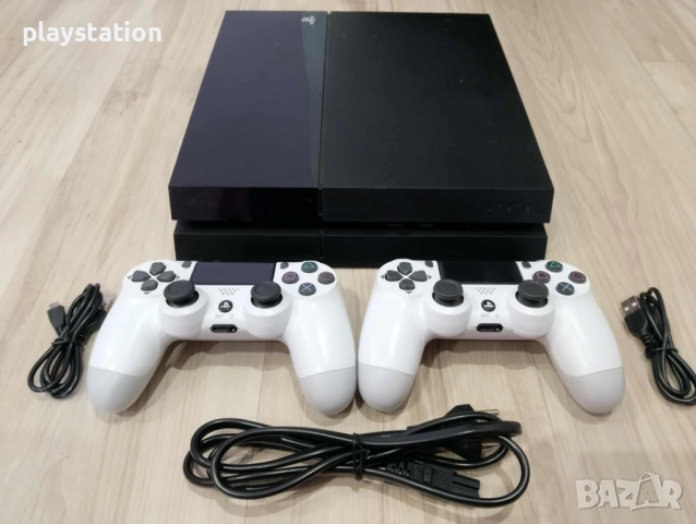 Playstation 4 с два нови контролера