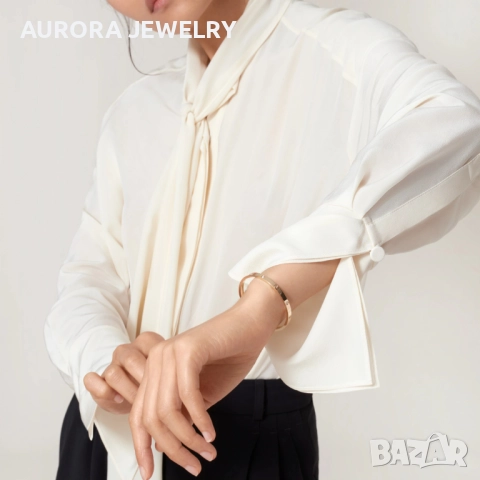 CARTIER Love Gold 10 Diamonds Small Model Гривна с Отверка, снимка 13 - Гривни - 52821378