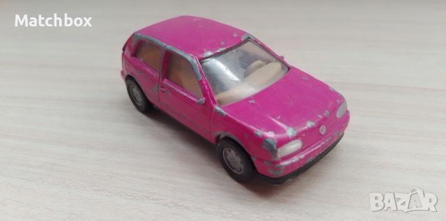 VW Golf 3 Siku 1/64, снимка 2 - Колекции - 45681699