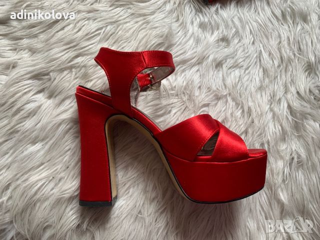 Нови червени сатенени сандали с дебел ток, снимка 2 - Сандали - 46397347