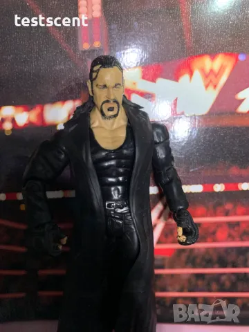 Екшън фигура WWE The Undertaker Гробаря Jakks Pacific Black Coat, снимка 2 - Колекции - 49152325