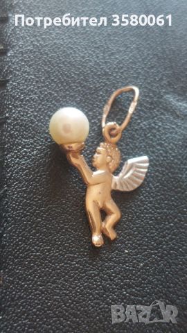 Златна висулка с перли, снимка 1 - Колиета, медальони, синджири - 46473440