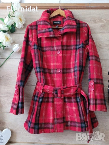 Червено палто пепид PETROFF DONNA , снимка 3 - Палта, манта - 51795828