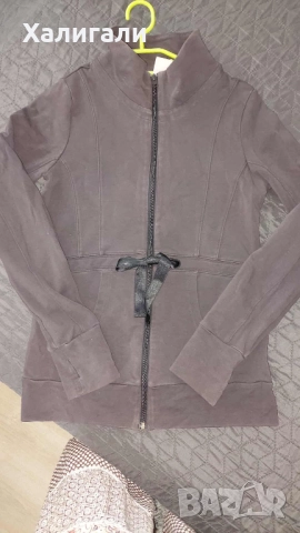 Спортна дамска горница Адидас 40 EUR/ L