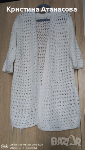 Елегантна ръчно плетена жилетка в класически бял цвят 🤍, снимка 3 - Жилетки - 52161698