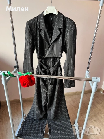 Дамски комплекти и рокли