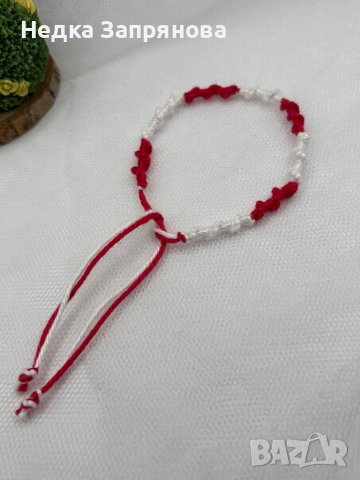 Мартеница - ръчно изплетена, снимка 3 - Гривни - 53290675