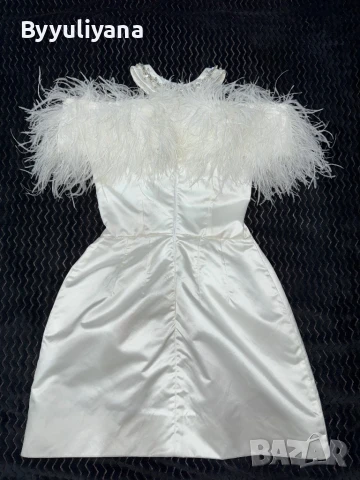 Официална къса бяла рокля с пера и камъни, снимка 5 - Рокли - 51086324