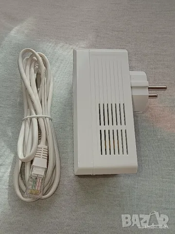 Адаптер Powerline Tp-Link TL-PA7017P, AV1000 Gigabit, снимка 3 - Рутери - 49915057