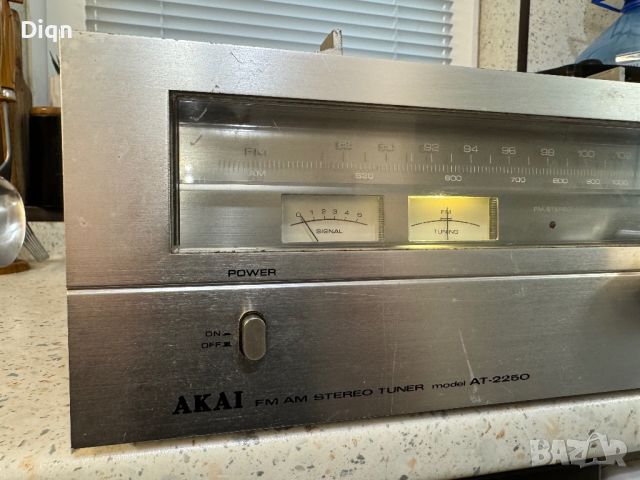  Тунер Akai 2250, снимка 1 - Ресийвъри, усилватели, смесителни пултове - 45735663