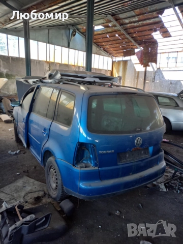 VW Touran 2.0 , снимка 2 - Части - 51691561