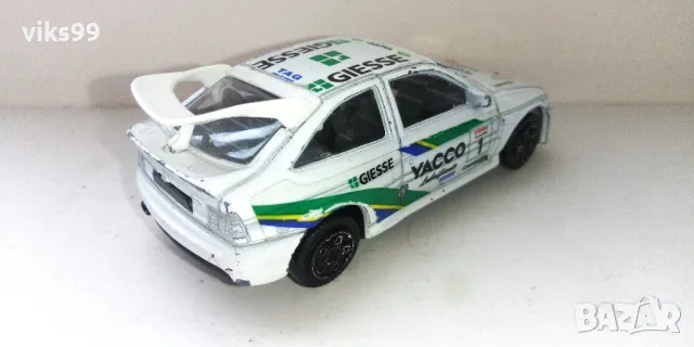 Ford Escort RS Cosworth Bburago MADE IN ITALY 1:43, снимка 4 - Колекции - 49325915