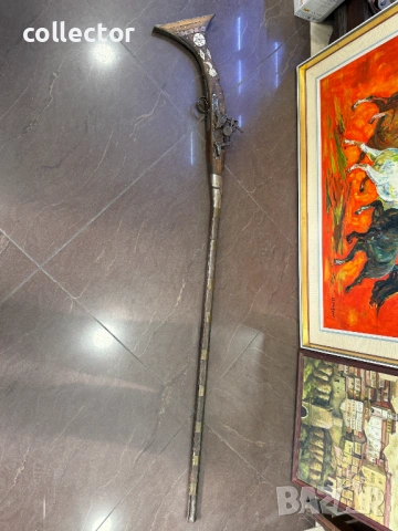 Стара кремъчна пушка с костни набивки