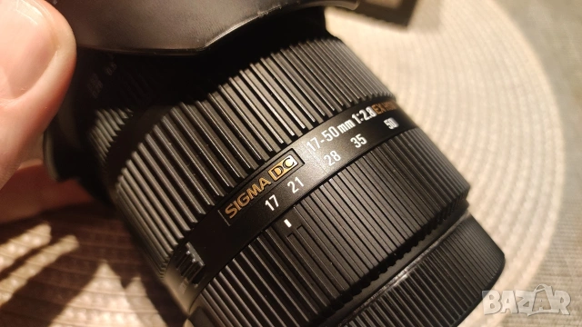 Продавам обектив Sigma 17-50mm f/2.8 EX DC OS HSM за Canon EF-S., снимка 5 - Обективи и филтри - 53611147