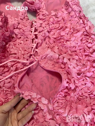 Розова уникална рокля с 3д цветя, снимка 8 - Рокли - 53663325