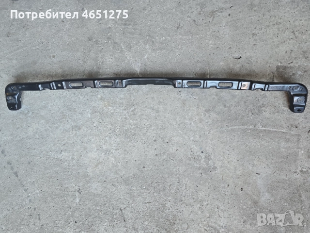 Водач държач задна броня среден Фолксваген Голф 4, снимка 2 - Части - 52417833