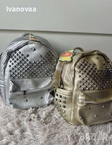 Кожена раница с капси