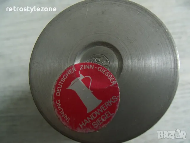 № 7984 стара метална / калаена чаша - zinn   - релефни орнаменти  , снимка 5 - Други ценни предмети - 49784285