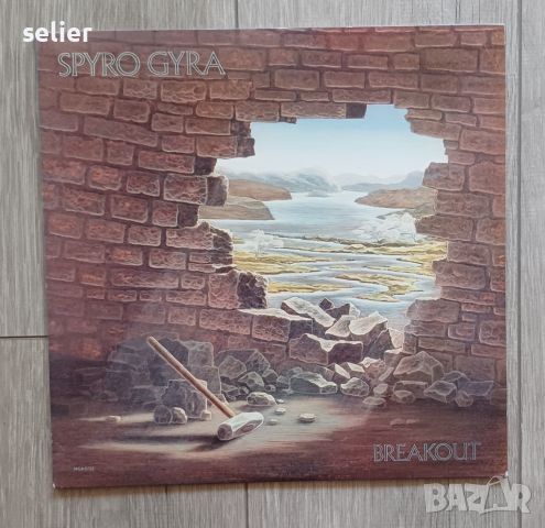 SPYRO GYRA- MADE IN USA Американско издание 1986г Състояние на винила VG++ Състояние на обложката VG, снимка 1 - Грамофонни плочи - 46306131