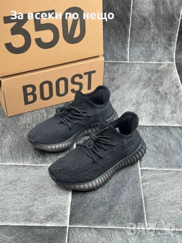 Adidas Yeezy Boost 350 V2 Дамски Черни Маратонки👟Дамски Спортни Обувки В Черен Цвят Код E585, снимка 4 - Маратонки - 50913133