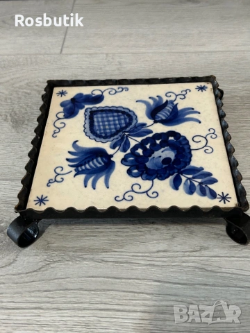 Старинна  поставка за горещо от ковано желязо и керамика , снимка 4 - Други - 53399647