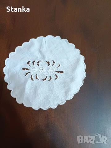 Дантелени покривки - ръчна изработка, снимка 15 - Покривки за маси - 51235807