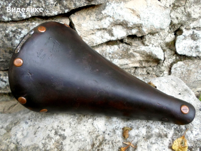 Седалка от ретро велосипед/Ideale 90/, снимка 2 - Части за велосипеди - 52198644