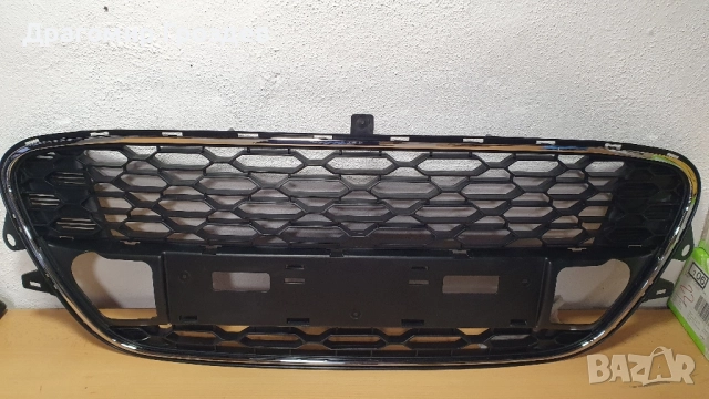 Оригинална радиаторна решетка (маска) за Citroën C3 II / Ситроен Ц3 (2010-2013), снимка 2 - Части - 52468692
