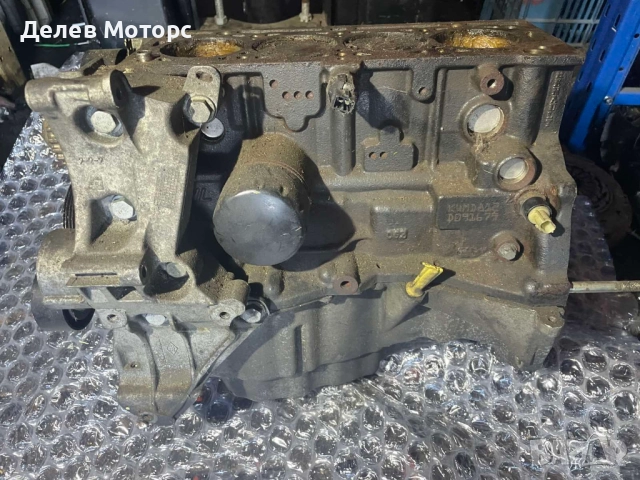 K4MD812 двигател, долница с колянов вал биели и бутала от Рено Сценик 1.6 16V 112 кс., 2006-2008 г.,