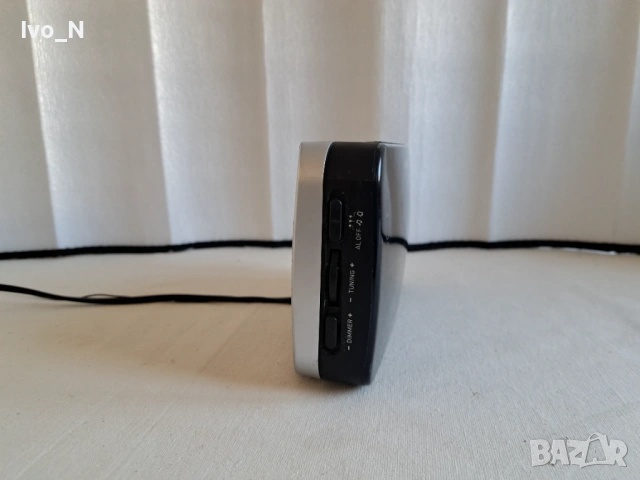 Радио часовник Grundig Sonoclock 490. , снимка 2 - Радиокасетофони, транзистори - 53658155