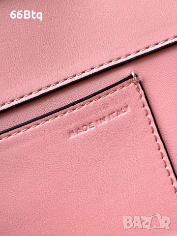 Дамска чанта V.A.L.E.N.T.I.N.O, снимка 7 - Чанти - 53289107