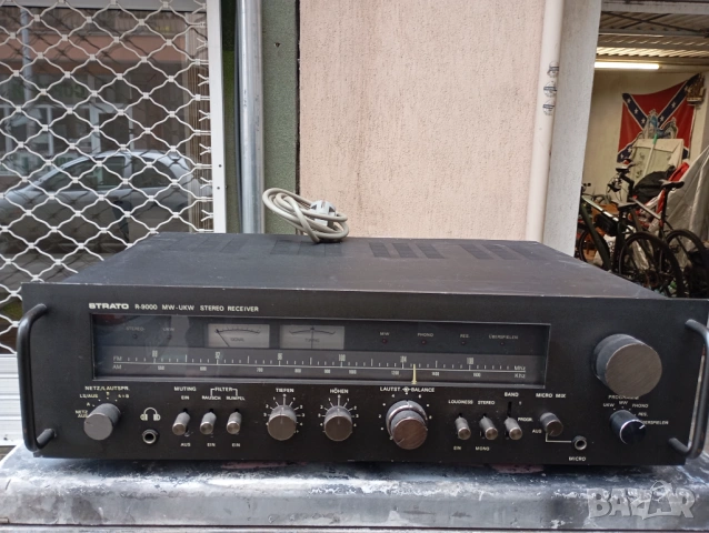 Усилвател strato, снимка 2 - Ресийвъри, усилватели, смесителни пултове - 53231289