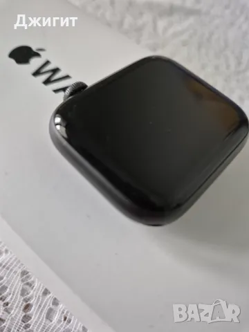 Apple Watch SE GPS Aluminum 44мм като нов , снимка 13 - Смарт часовници - 47969578