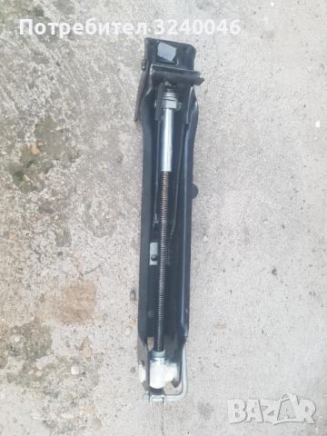 Оригинален крик за бус Фолксваген Т5