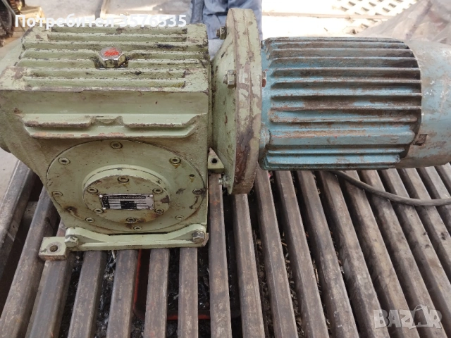 Мощен мотор-редуктор МРЧ-100 (2,2 kW | 71 об/мин) – Елпром Троян, снимка 2 - Други машини и части - 53751953