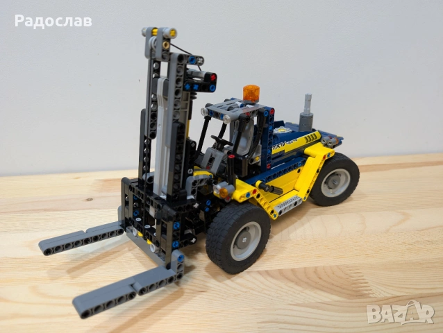 Lego Technic 42079 - Heavy Duty Forklift, снимка 4 - Конструктори - 53578868