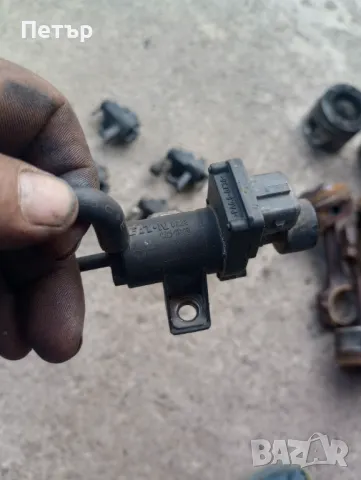Вакуум клапан Пежо Ситроен 2.0,2.2хди 02201951610, снимка 2 - Части - 50041487