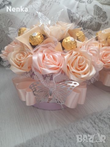 Кутии със сатенени рози и бонбони , снимка 8 - Декорация за дома - 45723776